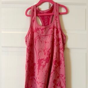 PREPPY TYE-DYE HOT PINK LULULEMON TANK

•Not sold on sites
•Rare lulu piece